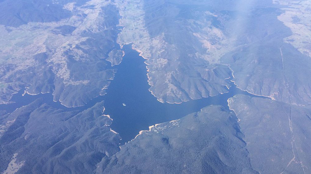  Burrinjuck Dam